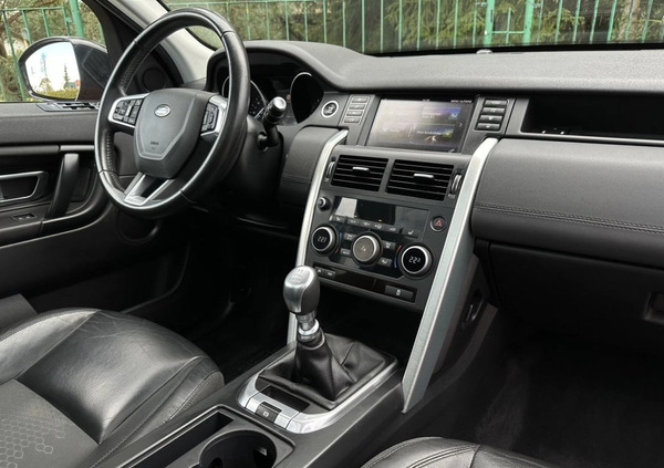 Land Rover Discovery Sport cena 69999 przebieg: 189000, rok produkcji 2017 z Czarna Woda małe 596